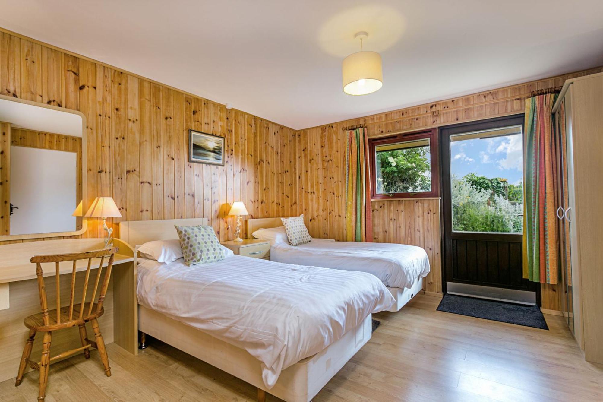 Laburnum Lodge Sleeps 6 Wheelchair Access Minehead Eksteriør billede