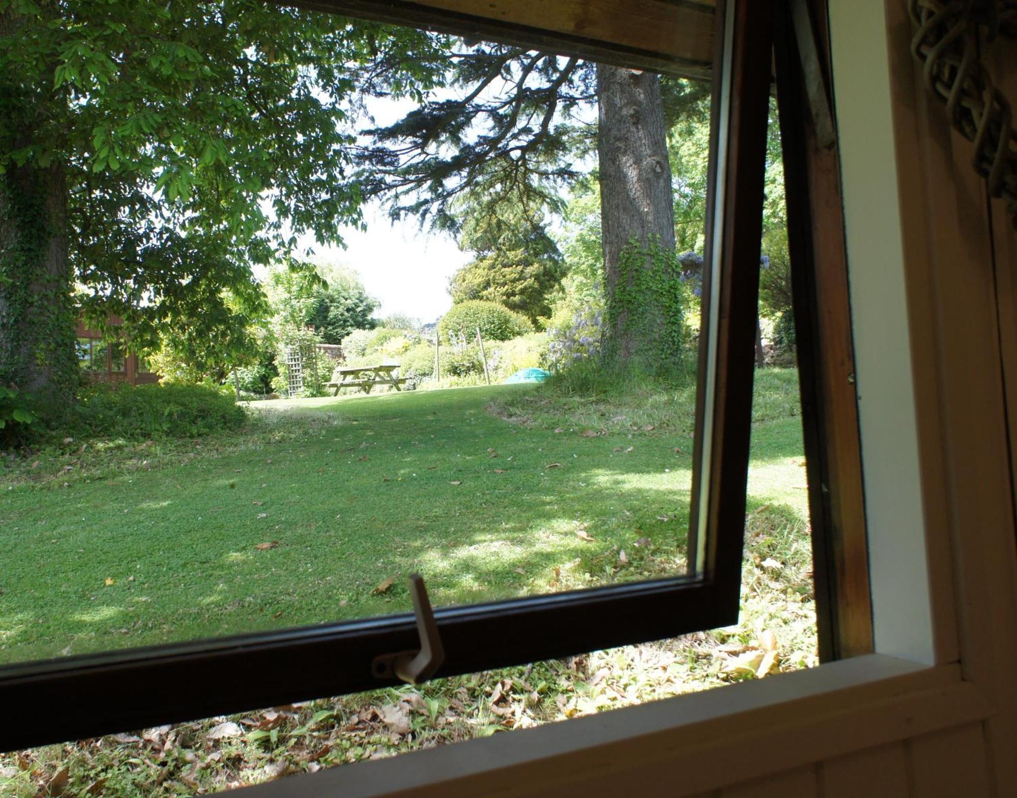 Laburnum Lodge Sleeps 6 Wheelchair Access Minehead Eksteriør billede
